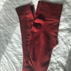Alala Seamless Legging - Berry Red - Medium